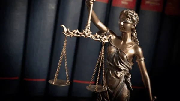 Suçsuz sayılma hakkı (Savaşta bile korunan sert çekirdek)